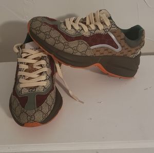Gucci Sneakers